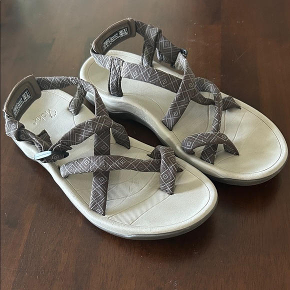 Viakix Women’s Brown Walking Sandals with Pattern Size 10 - Picture 1 of 6